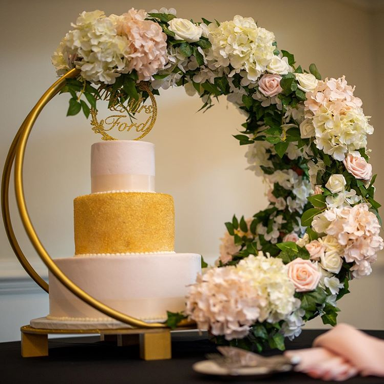 TheProsWeddings's tweet photo. We only came for the 🎂

#theprosweddings #weddingphotography #weddingphoto #weddingphotographer #wedding #weddingvideo #weddingmoments #weddingday #thepros #realwedding #weddingtrends #realweddingideas #cake #weddingcake #cakegoals #dcwedding #swanpointyachtclub #swanpoint https://t.co/fie0aUxsAN