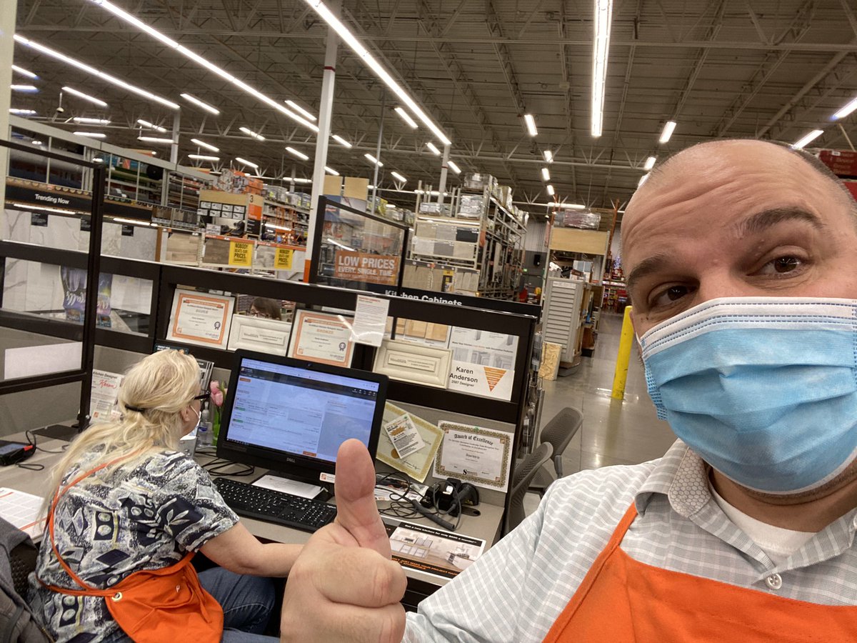 DParks_THD's tweet photo. Rainy day training at 2587 with the specialists and designers “Quote of the Day” discussing #Niagara toilets and the Glacier Bay Power Flush stock option #ProMRO #QuoteCenter @KeislingVicky @Alexis_3323 @DPalanuk @atb6678 @DaleTHD2587 @MsYatesThd2510 @kyle_nemec https://t.co/yMphyGNHni