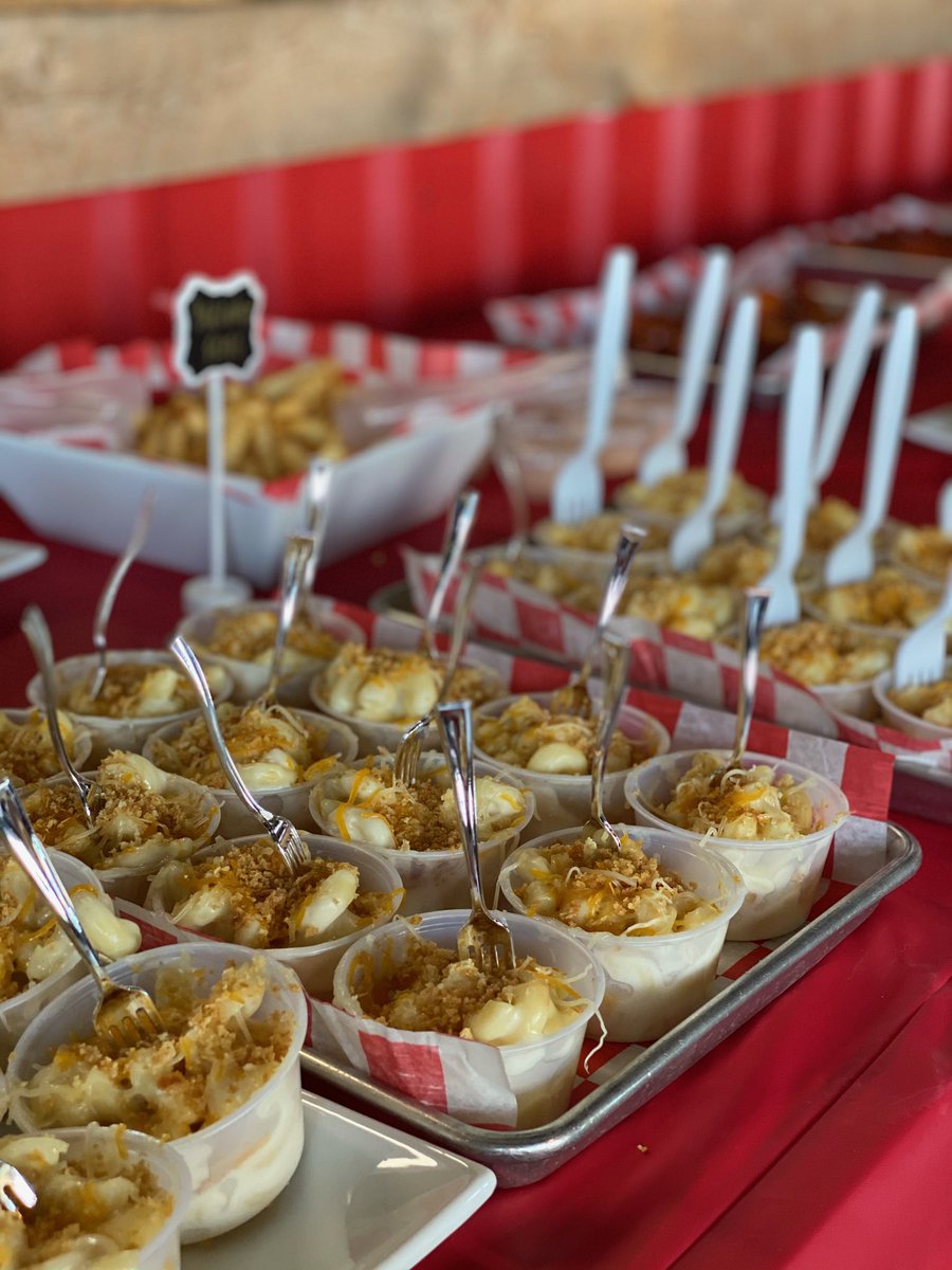 HckWay's tweet photo. The definition of succulent in picture form!! @HotChiknKitchn https://t.co/DjhFUfH0js