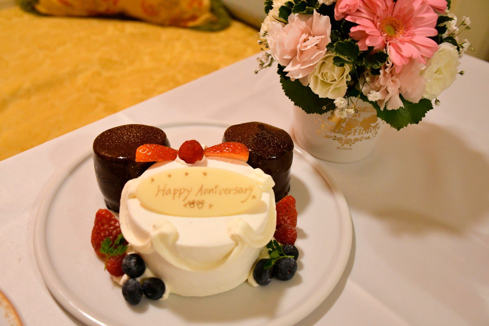 ゆうか Al Twitter 9 卒業 合格 入学祝いの ディズニーホテルで サプライズケーキして頂きました 素敵な時間をありがとう 1rt ptになります Rt数競ってます よろしくお願いします ミクチャ Modecon Rt企画 Rt希望 ディズニー ディズニーランド
