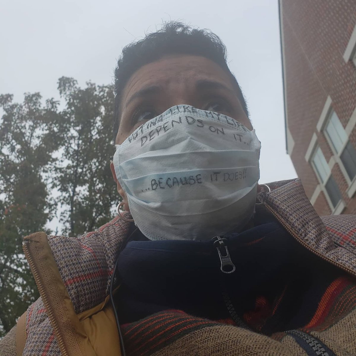 sweetabyss's tweet photo. @TrinityChicago Hey church family!! I hope we're all showing up to the polls! I went yesterday. (NY) Mask reads: "Voting like my life depends on it... because it does!" (Before &amp; after pix) @DigiPastor
@om3 https://t.co/2ktG8zz0bd
