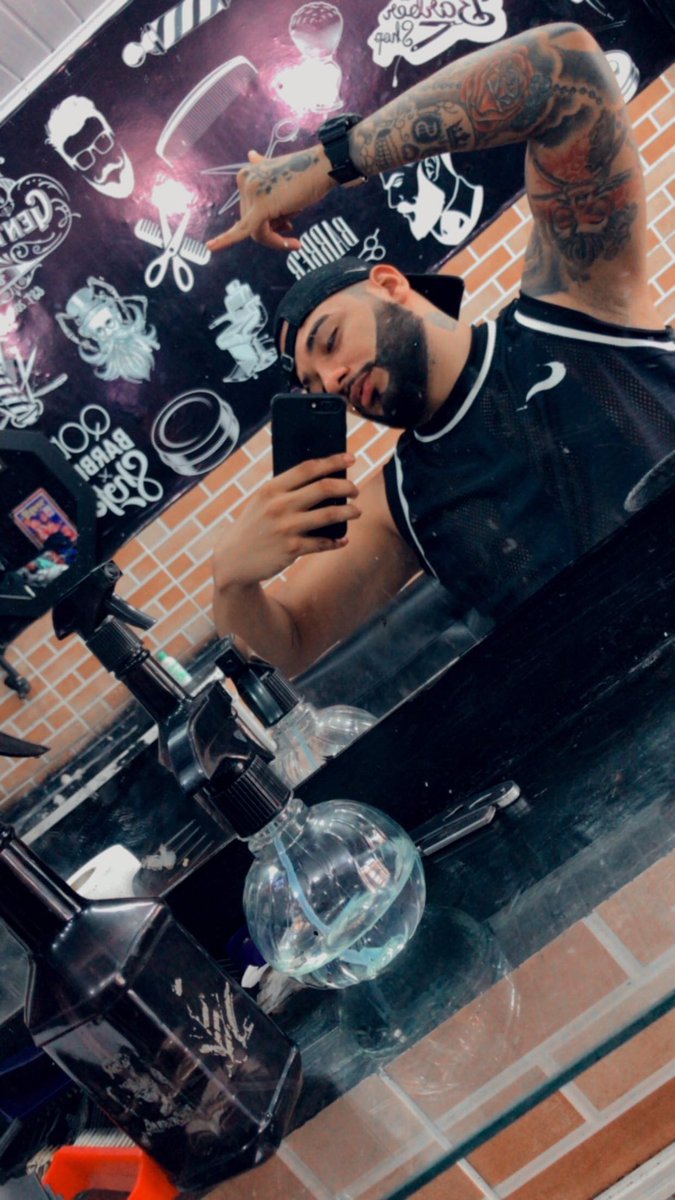 Wl_brito's tweet photo. A vida é uma aventura. Hoje completo mais um ciclo, mais um ano de vida e meu peito se enche de felicidade e orgulho pela pessoa que me tornei! 
Obrigado meu Deus por  tudo, por me abençoar cada dia mas,que Deus abençoe minha família e meus cliente. 
Todos os parabéns  para mim! https://t.co/2y5iQcSgP5