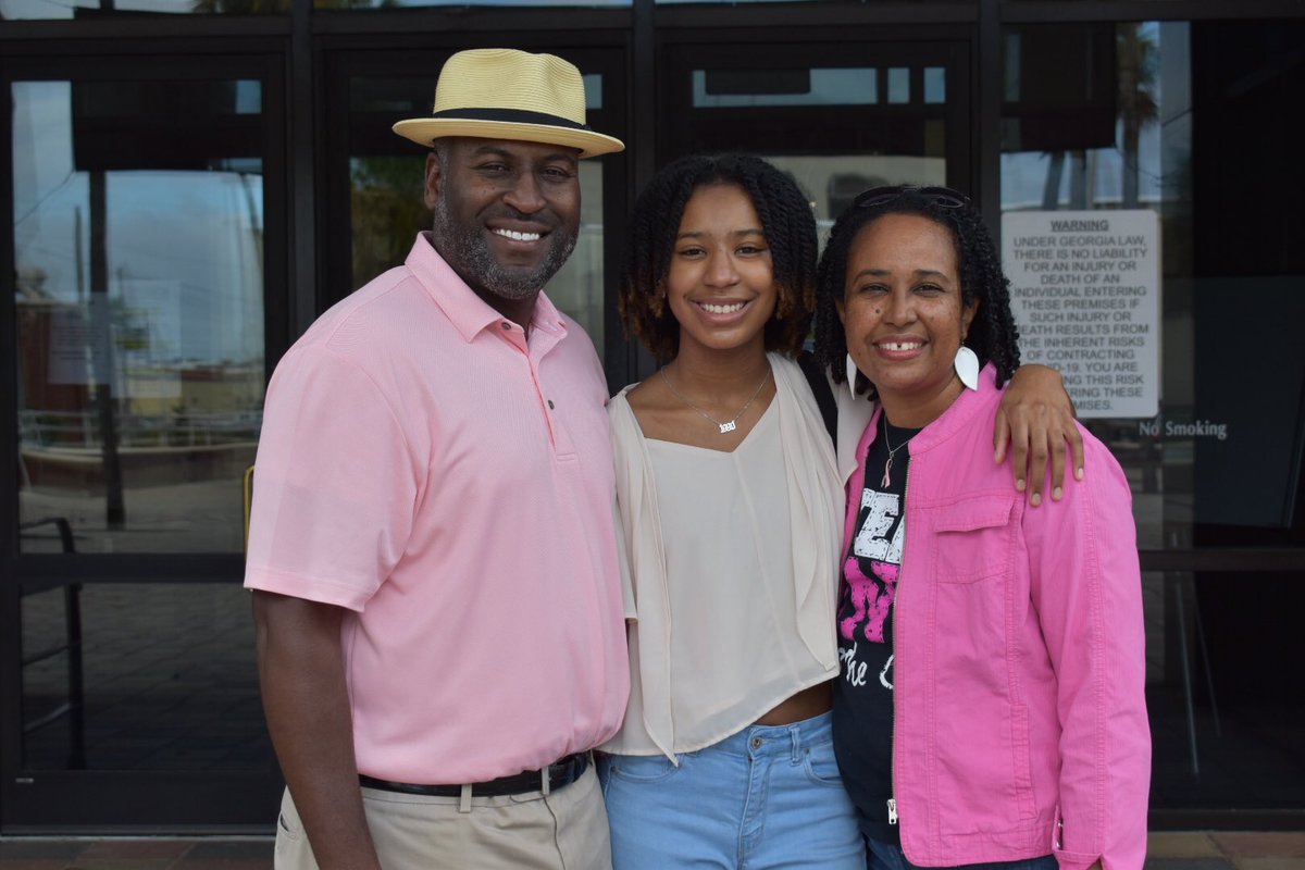 1doughertycoga's tweet photo. County Administrator, Michael McCoy, and his family, participated in @CityofAlbanyGA Pink Out program and he and Coroner Fowler participated in the Pink Men’s Fashion Show today #PinkOut2020 #TeamDougherty https://t.co/e6ggWI15Yf