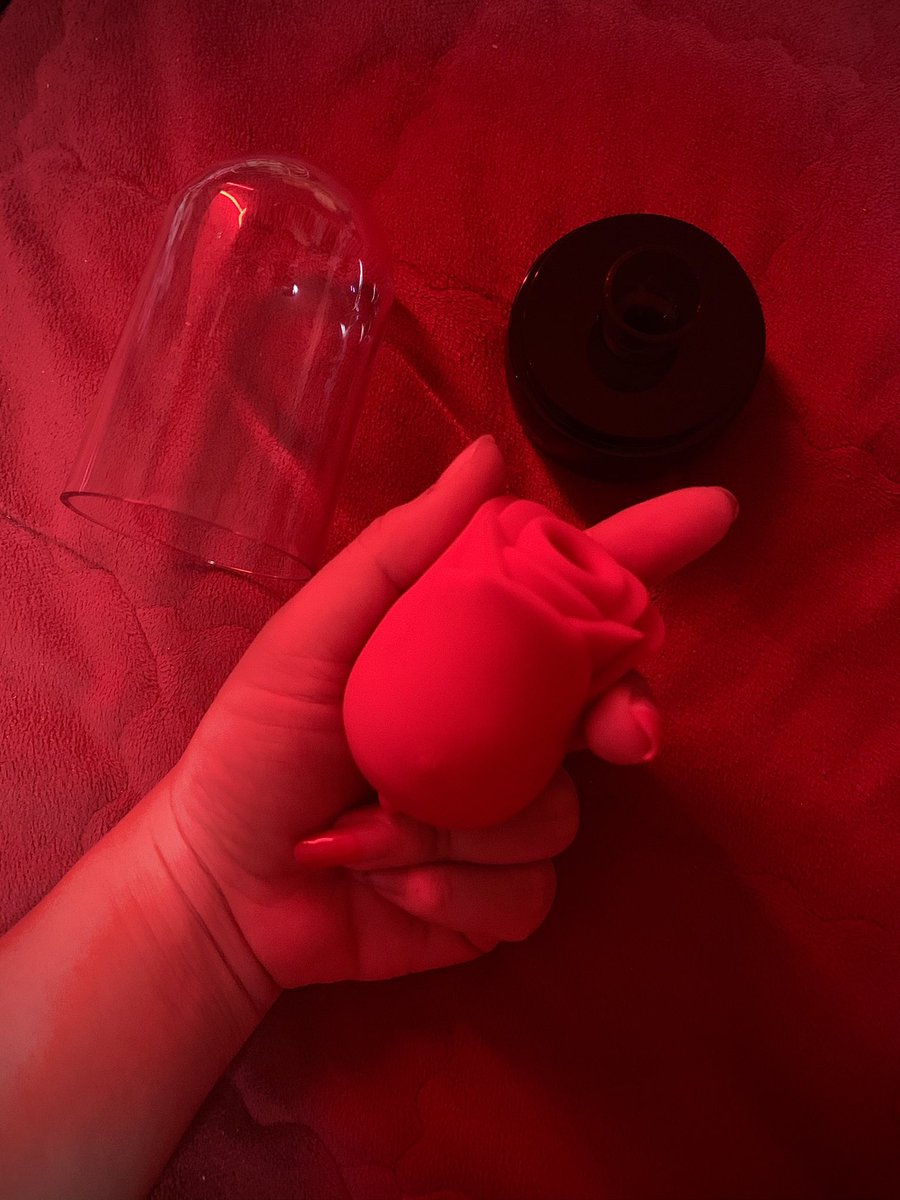 REDROOM tweet media