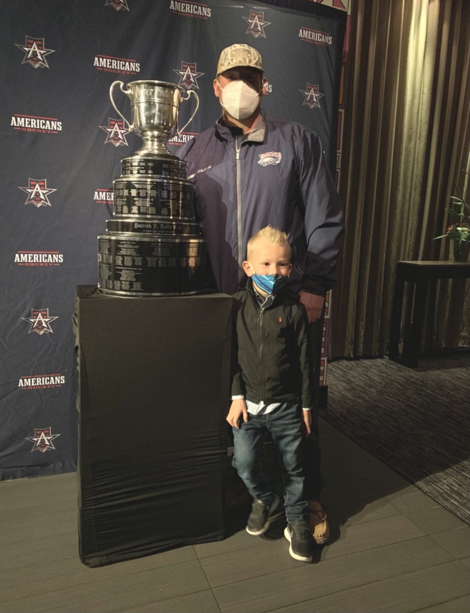 AllenAmericans's tweet photo. The ๐, Riley Gill joined our #STMFAM event at IPIC theaters last night!
Join us on Dec. 19th for Legacy Night aka Riley Gill night! https://t.co/eSxBY4rpPX
