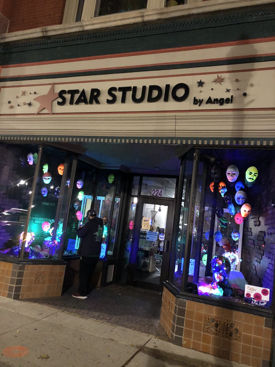 Thanks to #BankofAnnArbor for helping Ypsi SHINE brighter than ever!  Your Glittering Sponsorship provided GLOW kits for Ypsi kids AND supported amazing artworks by #YenAzzaro, #JoelSwanson, #AngelVanas, #DaniMurphy, #HollySchoenfield +  #AEPEXContemporaryPerformance! #ypsireal