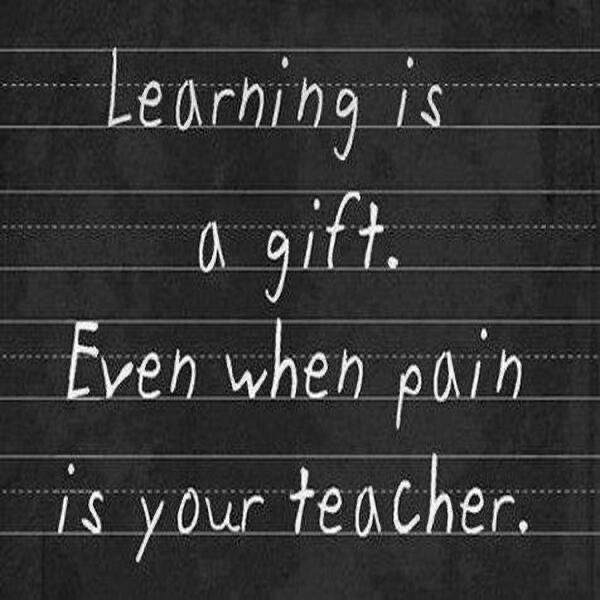 ReemsQuotes's tweet photo. التعلم نعمة، حتى عندما يكون الألم هو معلمك. https://t.co/Xlhqnfi5Td