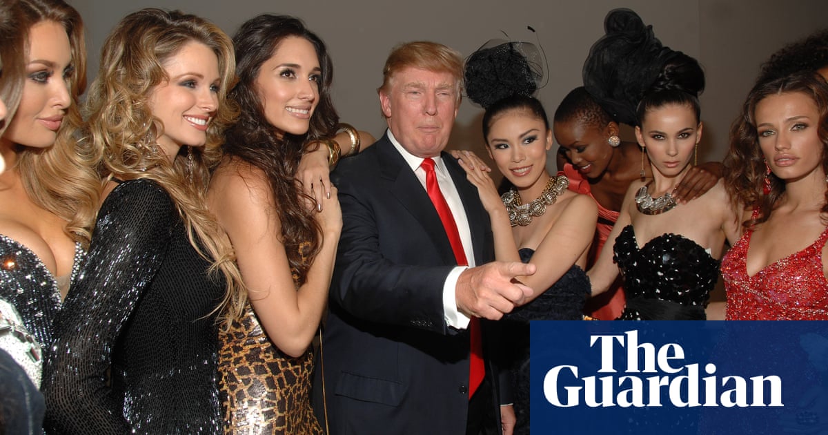 TeriMcGill's tweet photo. @StrayPolitical @JeffCrowder16 Of course the #AdultererInChief would be pro choice! I wish some of his exes (who he may or may not have gotten ... you know) would come forward. There must be a few lurking around. https://t.co/GH2sNG5SbW