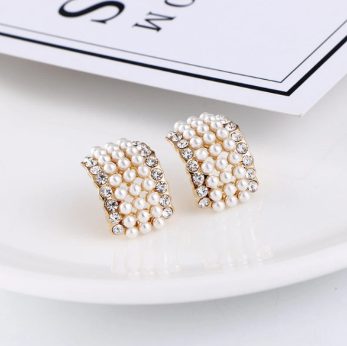 abphilosopher's tweet photo. US$ 7.20
Vintage Pearl Earrings
Main Color: Gold
Material: Alloy, Rhinestone, Pearl
#Vintage #Vintagejewelry #jewelry #womensfashion #giftforher #Earrings #Earstud #Pearl #Rhinestone #onlineshopping #Affiliatelink
👇👇👇
https://t.co/yzPxAdb2XR via @pinterest https://t.co/9Ekwteo8vH