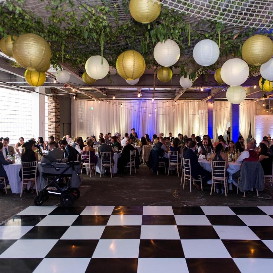 Today we are reminded of some of the dreamy Autumnal weddings we have worked on over the past few years. It really is one of our favourite seasons! Can’t wait for October next year when (hopefully) we’ll all be able to party again and create some incredible weddings and events 🍂