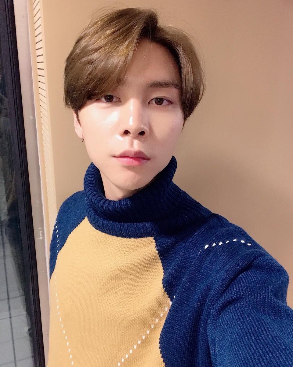 hourly johnny tweet media