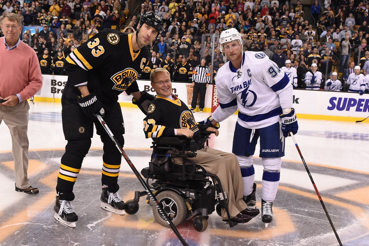 usahockey's tweet image. We are saddened to hear about the passing of Travis Roy, who transformed his personal tragedy into a beacon of hope for millions of people in the game &amp;amp; beyond. ❤️