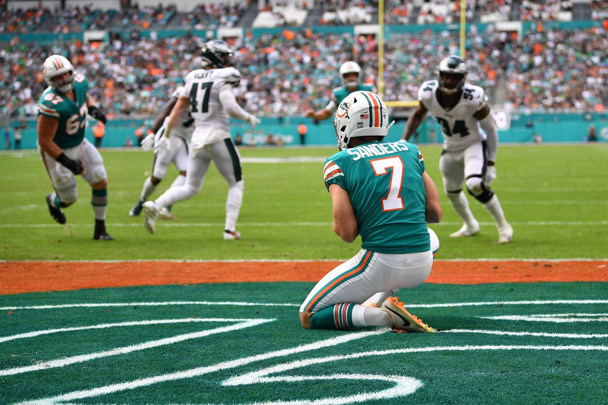 With fans clamoring for the return of the red jerseys and the white ones now having been worn for three seasons, a change should be made.One thing to note is that the  #Dolphins wore an aqua and white versions of the same throwback set in 2019. Continue thread.