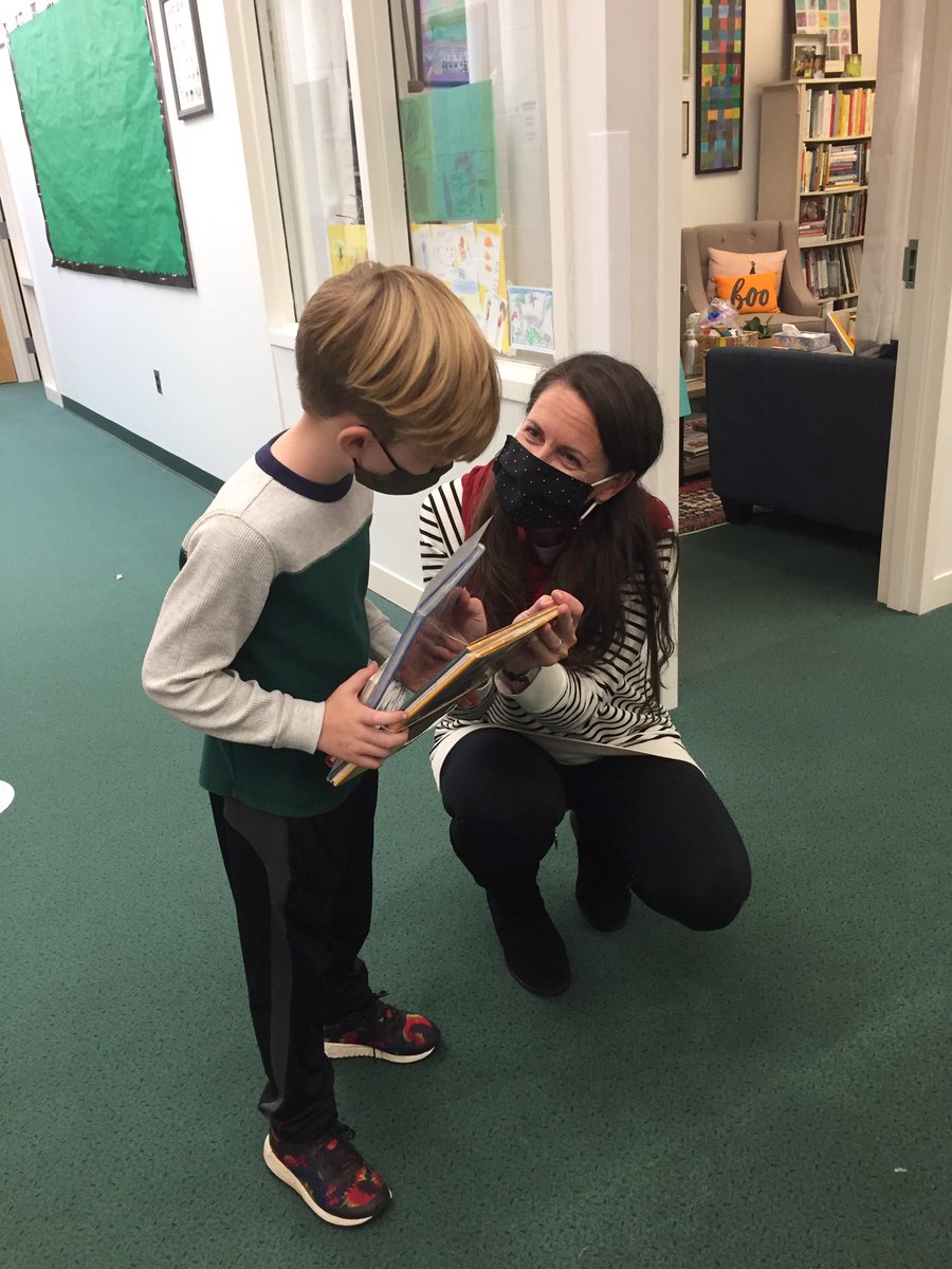 FranMellin's tweet photo. Today it was first graders who picked up their @PikeSchool Library Surprise Book Bundles and @mbgheyd was on hand to get a sneak peek! https://t.co/4H2StdR7UD