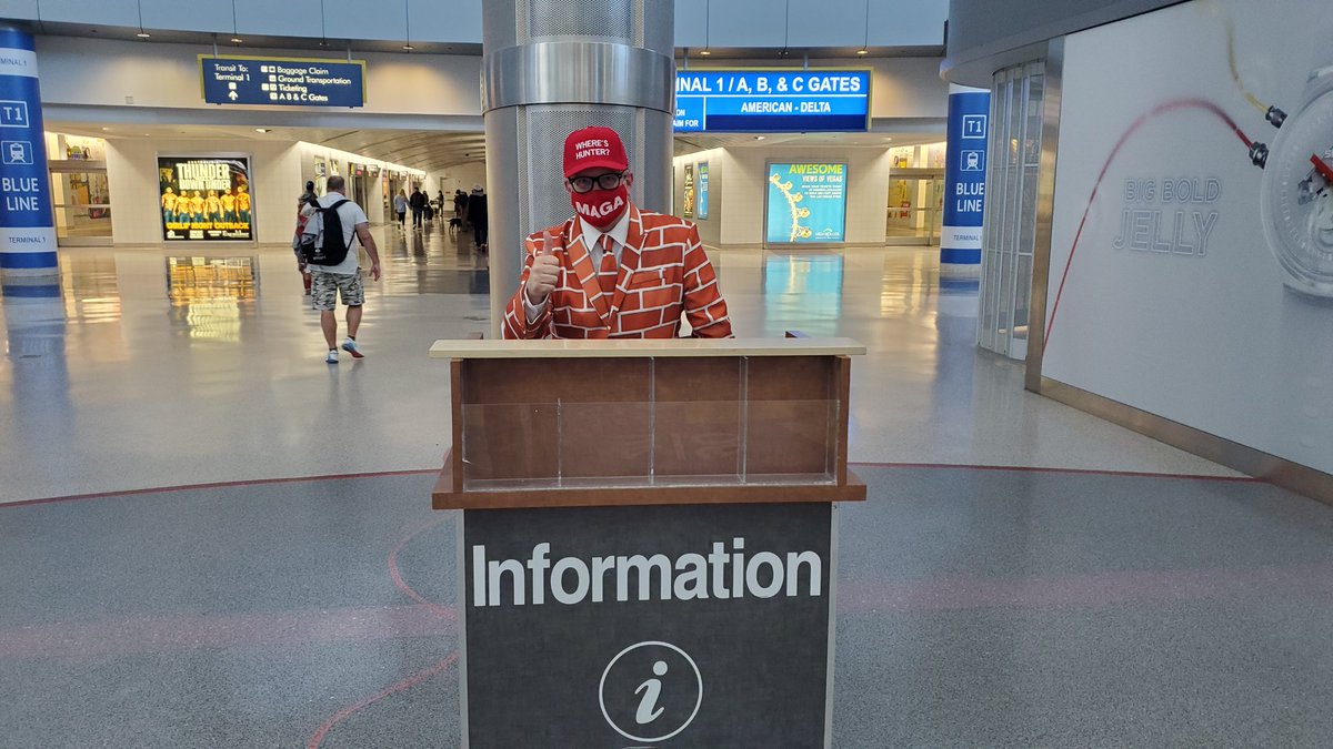 Brick_Suit's tweet image. Even though I'm at the information booth, I have a question...

#WheresHunter?