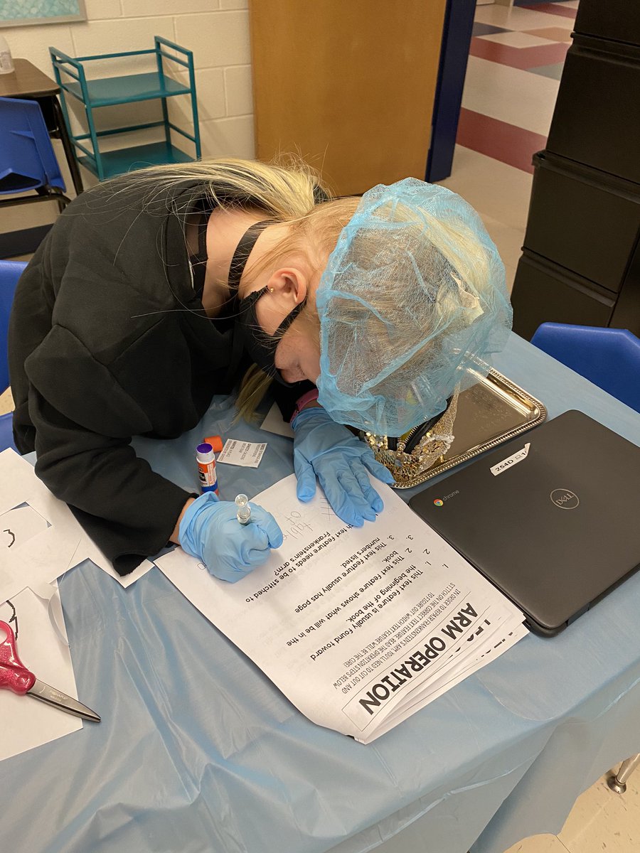 clsbuck's tweet photo. Fun day in 4th grade!  We performed text feature surgery on Frankenstein, wrote cards to soldiers and conducted a ghostly static electricity experiment.  Jam packed day of engaged learning!  #bellehethelementary https://t.co/oQQEPotuOs