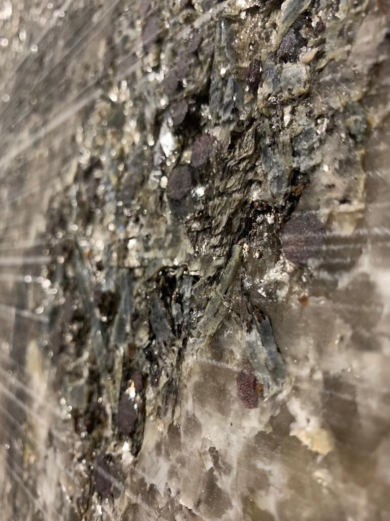 elementsroom's tweet photo. These quartz crystal deposits...😍 tones of deep blues &amp; purples mixed with black &amp; silver surround the quartz to give tons of dimension to our Galaxya Blue #Schist 
#elementsroom #usenaturalstone #lainteriors #ladesigner #hollywoodhomes https://t.co/azIxocYSk8
