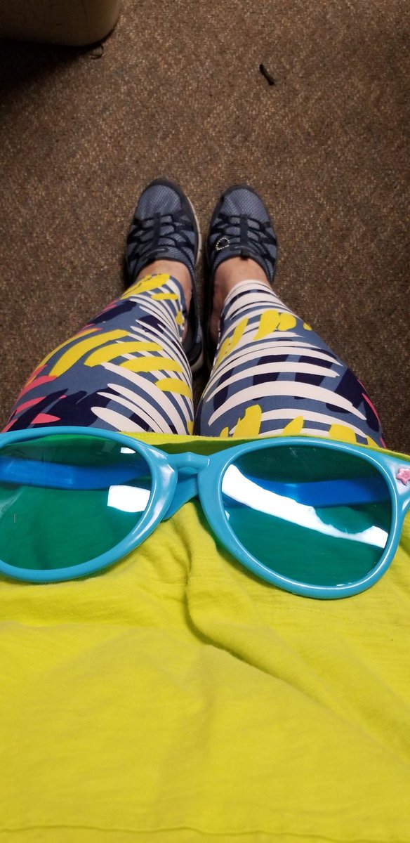 To bright for drugs! It was a festive around the creek! <a href="/PrincipalPaz/">Dr. David Paz</a> <a href="/MCJHGators/">Mayde Creek JH</a> #maydeusproud