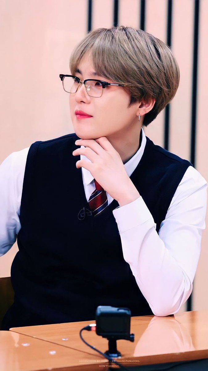 JJAKESSHIM's tweet photo. Aaaaaa suga oppa😭ehhh wait wait salah Aaaaaa UNCLE SUGAAAA ganss bangettt😭 @BTS_twt 

#BTSV #BTS #BTS_BE #SugarDaddySerious #suga #SugarDaddys #BANGTAN #BangtanSonyeondan #방탄소년단 #syuga #슈가 #maxsuga #Mutualankuy https://t.co/PAlgzlqbqz