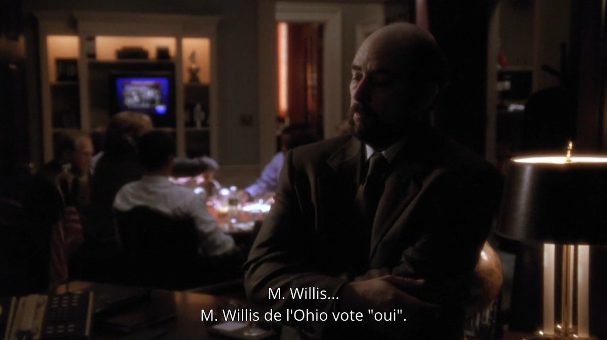 Les bases du show sont posées, et émeuvent comme Capra savait le faire autrefois : la célébration du compromis, de l'intelligence stratégique et de l'humanité nécessaire pour arriver à cet équilibre tjrs précaire.Une leçon de savoir vivre en 2 séquences.Un projet politique.