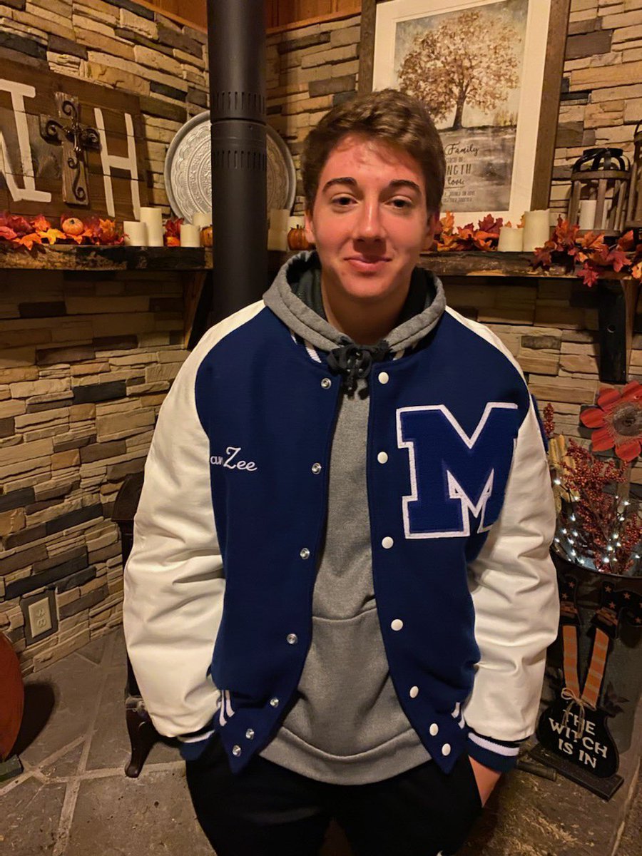 2013iateachofyr's tweet photo. How fast a year goes! A year ago @MonteSchoolsIA welcomed @Cam_Johnson42 into the BRAVES family! 😀 We are so blessed to have family that made this happen! ❤️Thanks Kercheval’s! #FAMILY #PartOfMontezumaFAMILY #classof2021 https://t.co/wdNRmpVnoB