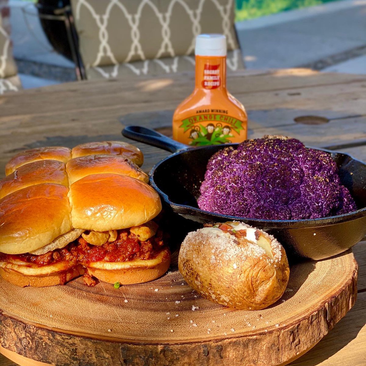 FiveMonkeysBBQ's tweet photo. A favorite at #5MHQ 🤣😍. 5M sloppy Carl’s: fresh ground beef, spices, @rotel diced tomatoes, #5MOC, slider potato buns, fresh shredded white sharp cheddar, Fritos,  chicharrones, salt crusted baked potato, roasted purple cauliflower seasoned with Fix All, evoo and Parmesan https://t.co/tLrMmOm1gV