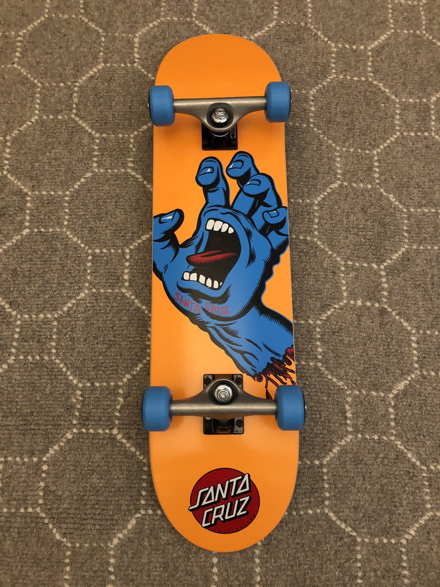 DJDS79743329's tweet photo. @cousy_dj @DaRealJoeyJoJo I know!! I remember rockin some serious tents back in the day!! My daughter is rockin the same style at the moment. She’s also skating and has the same model board that I had the OG version of in the 80s, @santacruzskate #RobRoskopp https://t.co/VN2E7hVuXk