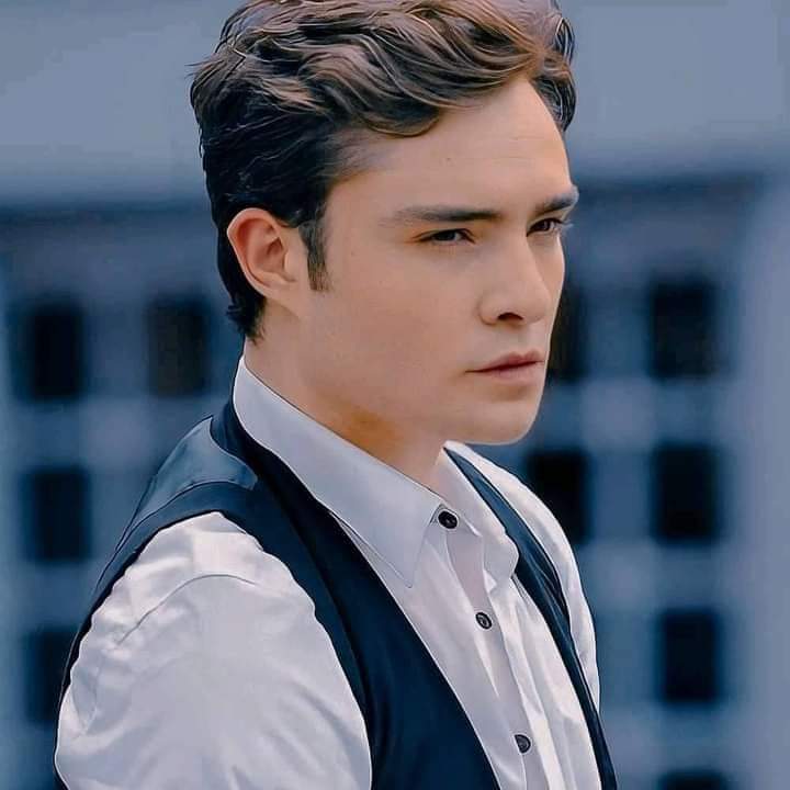 gg_scene's tweet photo. Chuck en parís es inolvidable https://t.co/Se59TCGARB
