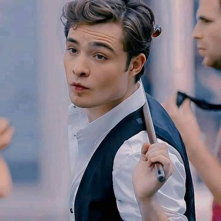 gg_scene's tweet photo. Chuck en parís es inolvidable https://t.co/Se59TCGARB