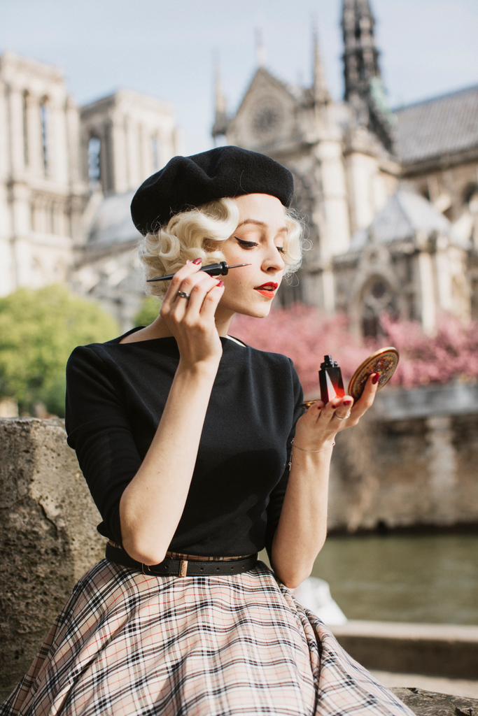 VivOfHolloway's tweet photo. Getting ready for the weekend like ... 💄 💅🏻
A little black top is always a YES 🖤 Have a look at our fabulous range online 🤩
#vintagebeauty #vivienofholloway #1950stop #autumntop #blacktop https://t.co/eKJMsdzqdC