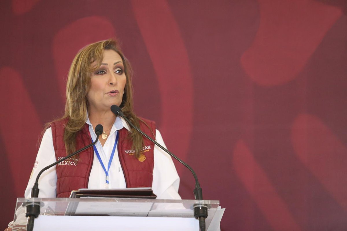 LorenaCuellar's tweet photo. 🙋🏻‍♀️ En 2 años de Bienestar Tlaxcala:

✅ 1er. lugar nacional en cumplimiento de metas
✅ 325 mil beneficiados 
✅ 9 mil millones de pesos dispersados 

Me siento muy orgullosa de estas cifras históricas y segura de que seguiremos luchando por un estado más próspero y justo 🤗. https://t.co/yaRciBxmEF