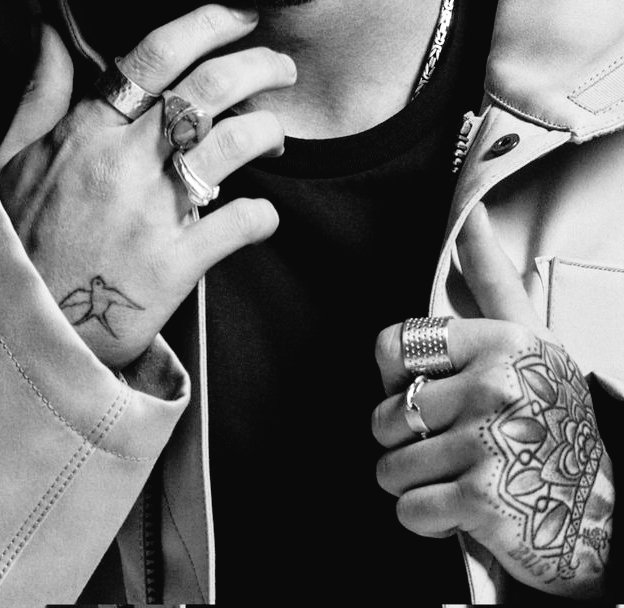 •zayn& #39;s hands; a thread•