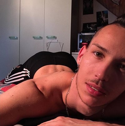 AustinHard's tweet image. Retweet and follow if You could fuck me more than 5 times per day 😈