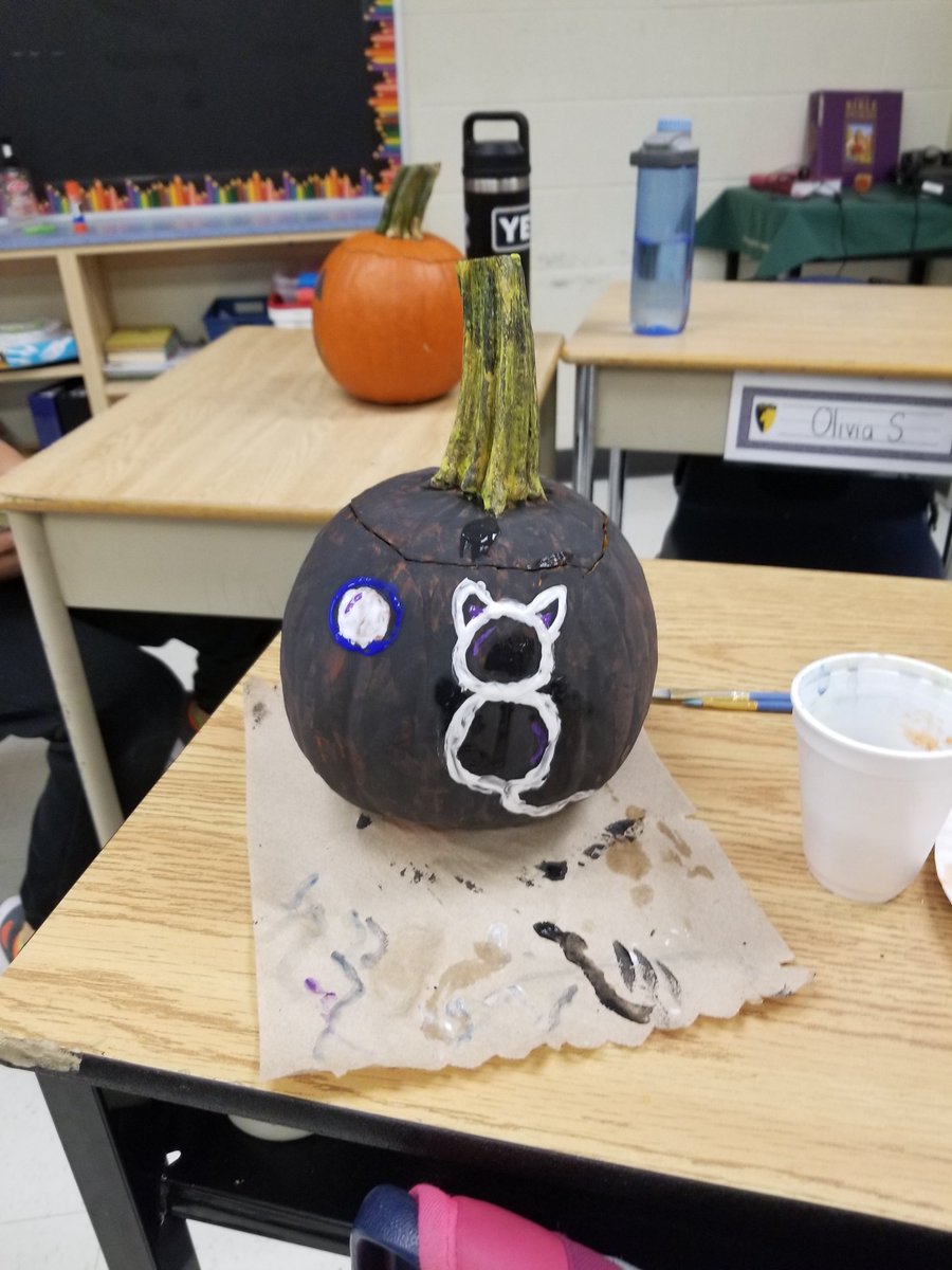 MrsDWatson7's tweet photo. Today was pumpkin day in grade 5! We practiced our estimation skills before measuring, weight and counting seeds followed by painting!!! There are always ways to make math fun and hands on. #PVNClearns @SFAPVNC #grade5s https://t.co/lYkxJdHAc5