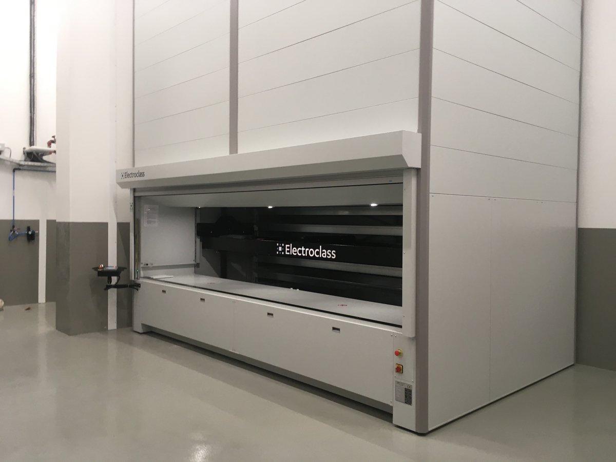 Electroclass_'s tweet photo. ❗ Actu clients : installation d'une belle tour de stockage JUMPER pouvant supporter jusqu'à 500 kg de charge 💪
Retrouvez son fonctionnement par ici 👇https://t.co/djmWxx8zIb
#industrie40 #stockageautomatise #tourdestockage #logistique #usineconnectee https://t.co/Ln2VK5zeeN