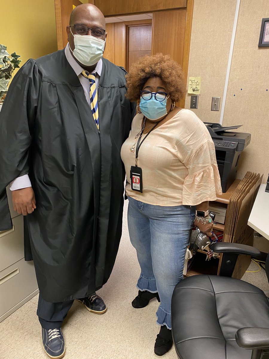 shirlwilliams72's tweet photo. Retro Thursday 2020 #BigIKEHC2020 #RetroThursday #MagnificentBlackHouse ⁦@MandeleDavis⁩ ⁦@bolton_kesha⁩ ⁦@Eisenhower_AISD⁩ https://t.co/8CESsMTyLd