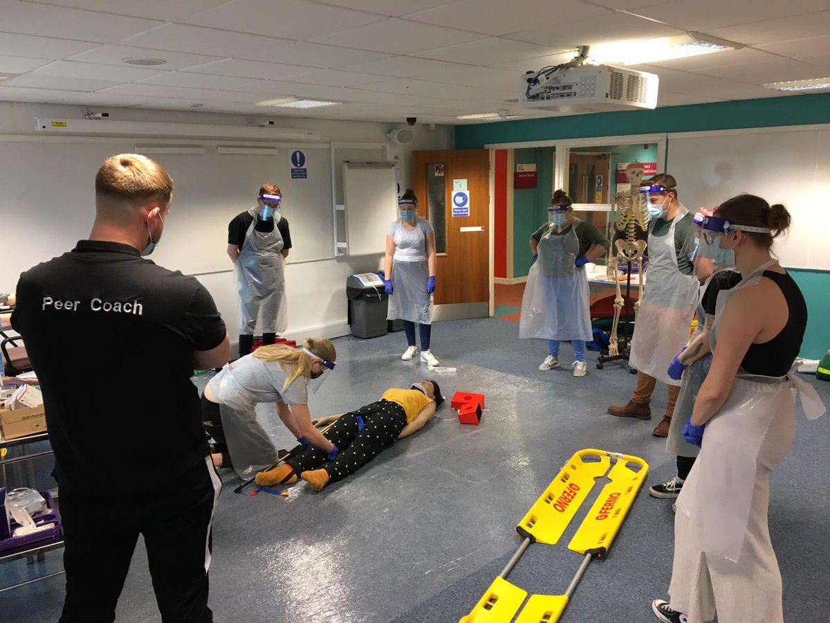 Another 1st year session supported by our army of peer coaches. #StrongerTogether #futureproof #peersupport <a href="/ShuParamedic/">SHU Paramedic</a>  <a href="/AHP_SHU/">AHP SHU</a> <a href="/HallamHWLS/">College of Health, Wellbeing and Life Sciences</a>