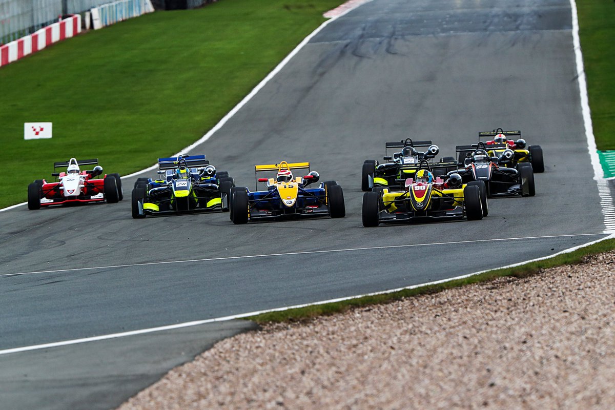 's tweet image. So close - but a great weekend nonetheless! 🏆🍾

Our round-up from @DoningtonParkUK as the curtain fell on the 2020 @F3Cup season... 📰👉 chrisdittmannracing.co.uk/podium-hat-tri…

#CDR | #F3Cup