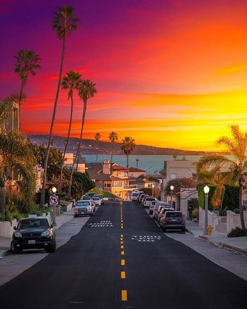 Court8518's tweet photo. LA in California is a destination city, beautiful and full of energy and life! The city life is like a party 24/7 and you can feel the energy of the people! It’s beautiful, the beaches and the city, to the wintertime in LA! It’s one of the top places to visit! #LA #Travel https://t.co/x2fZaAtY90