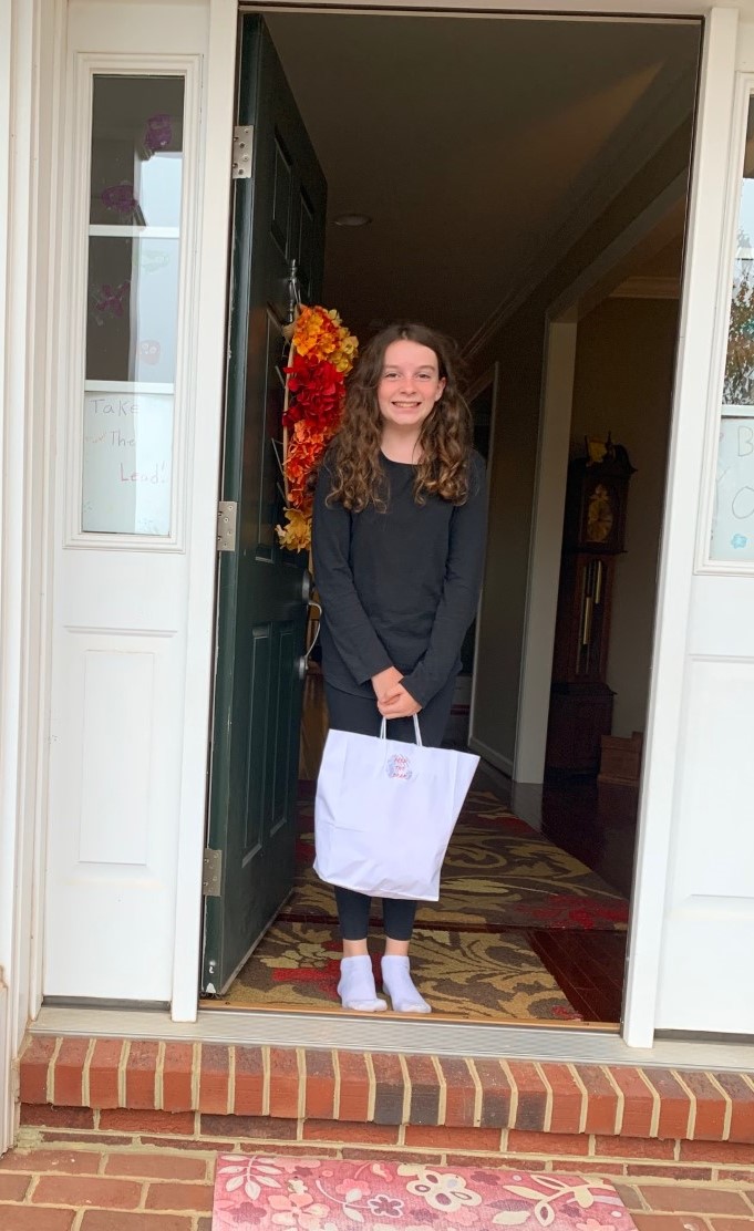 BamCounselors's tweet image. Rain or shine we will always celebrate our students! Join us in celebrating our Most-Orange #UNITYday2020 challenge winners! 🧡 👏
Thank you to @rdawson2213 for rewarding these wonderful students with BAM goodies and lunch! #CLIMBtoUnity 🐻