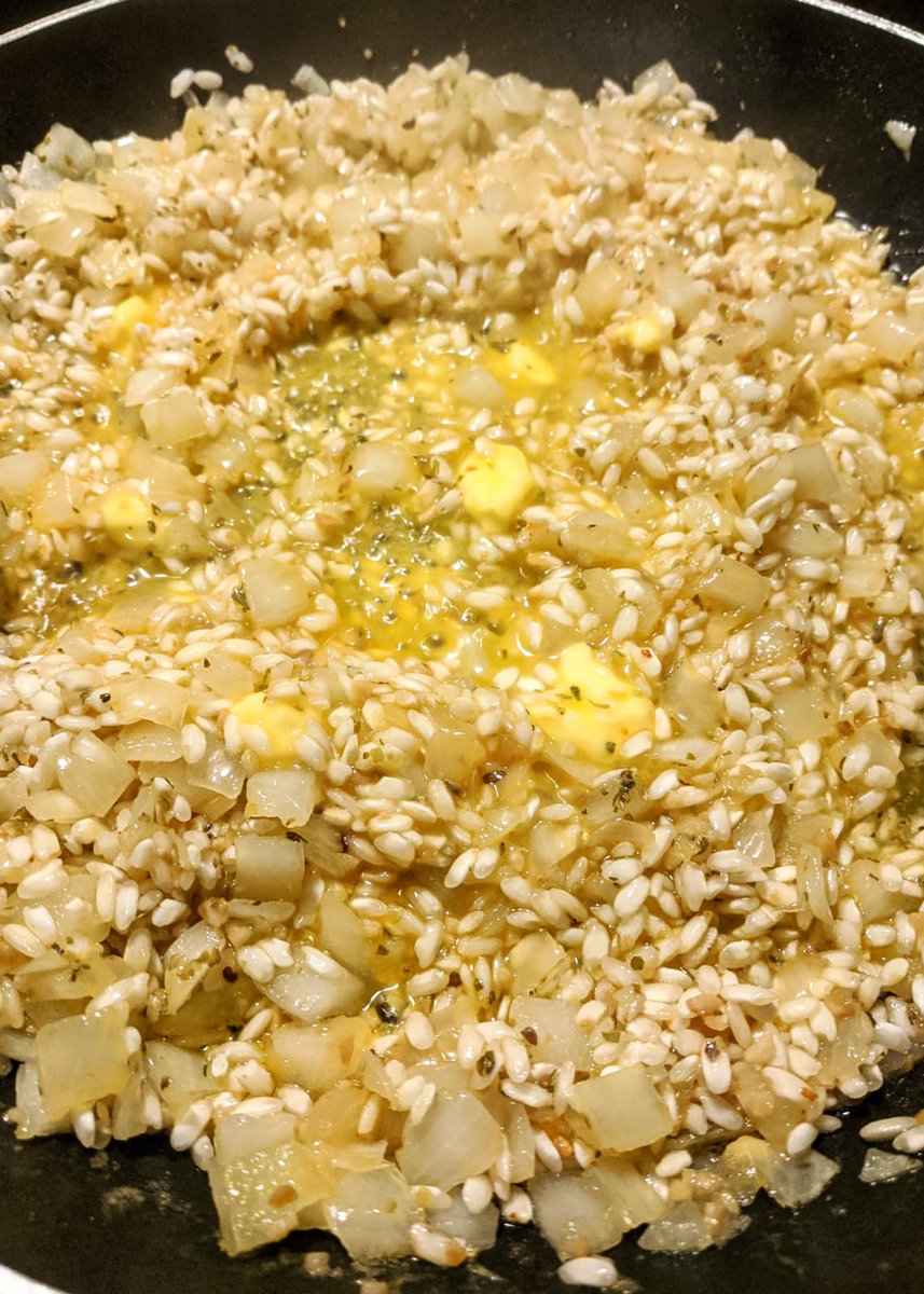 ChefGuineyWolf's tweet image. After My Pasta Dish With my Chimichurri Sauce a few people have asked what else can you use it in... Well With My leftover sauce i decided to make. 

Rose Harissa Marinated lamb creamy Garlic&amp;amp;Herb Chimichurri Risotto 
#unleashed
@TPBelfast @Rebel_Vino @junedarville @CookGlobal