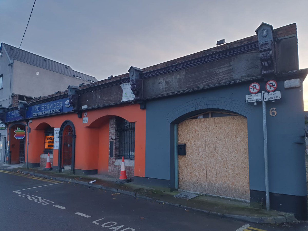 not sure what's the story with this place in Cork city, but I do love the side wall, its down a gated alley that used to be called Dyers Lane (see extract from 1893 map via  @UCDDigital)No.143  #Regeneration  #Respect  #Economy  #Meanwhileuse