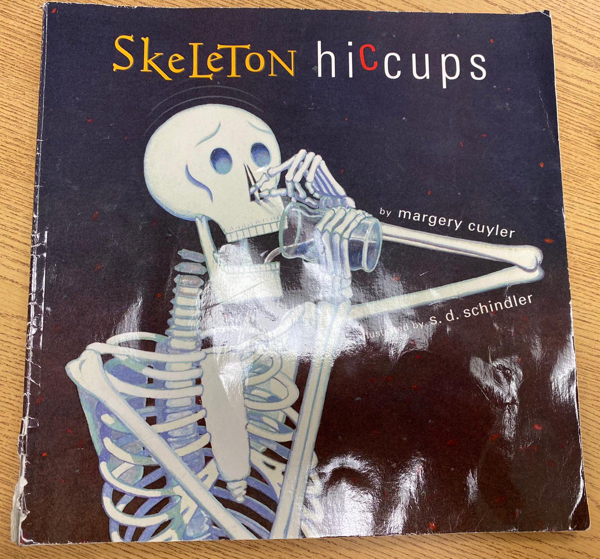 jimenezmcbee's tweet photo. ๐Today we had lots of FUUN!! Creating our skeleton and reading "Skeleton hiccups" ๐ #mcbee1st #bumblebees #skeletoncraft @ElementaryMcbee @FirstiesMcbee https://t.co/sM8mhXnmCS