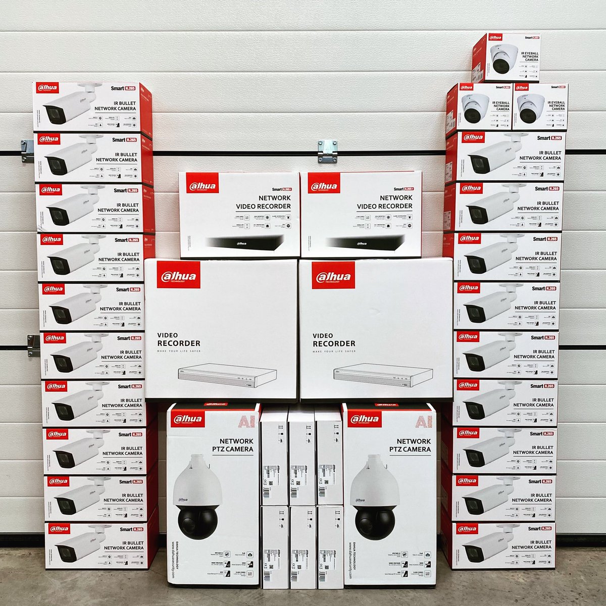 NDSLTD1's tweet photo. Busy times here @NDSLTD1 ! We love installing a lot of IP CCTV! #hereford #dahua #cctv @Oprema @DahuaHQ https://t.co/ysG8iVWiPh