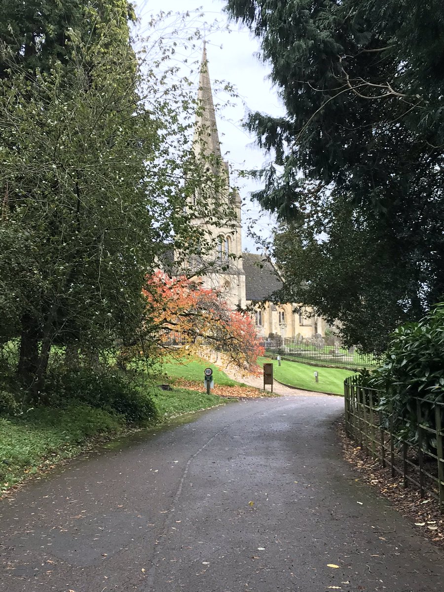 BevColey's tweet photo. Just love the colours of Autumn https://t.co/vwwQ4eu8mN