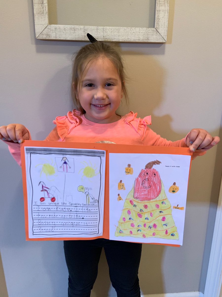 dclingingsmith1's tweet image. After reading Spookley the Square Pumpkin, friends created their own unique pumpkins. We then wrote about what makes ourselves unique. Friends worked so hard!! #dontjudgeabookbyitscover #beinguniqueisgreat #spookley #fabulousfirsties #enjoytheview @VV_Voyagers @School_D15