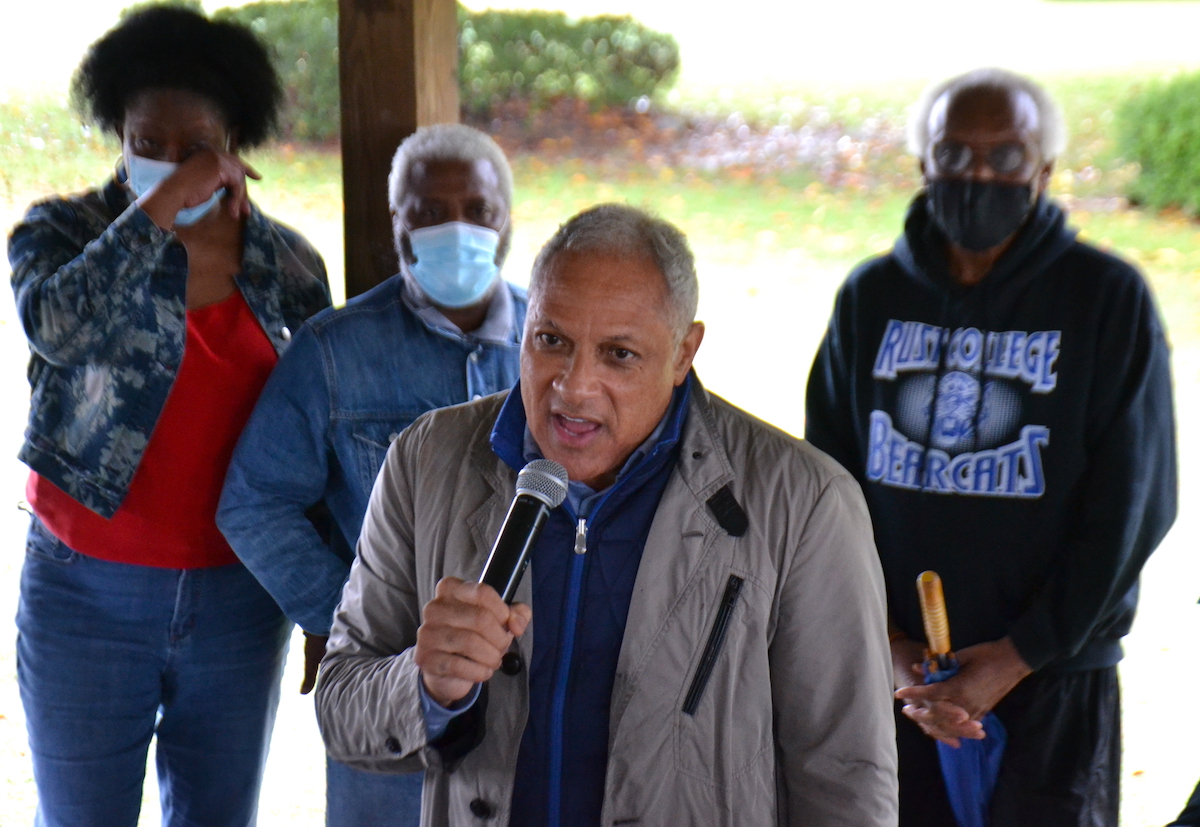 Mike Espy addresses the crowd in Southaven.