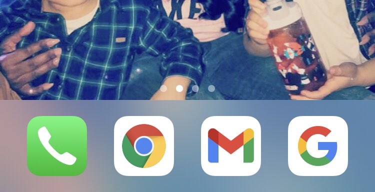 76KlD's tweet photo. @chopse Love the brand consistency @Google OMG! #branding https://t.co/EfVxeifE2V