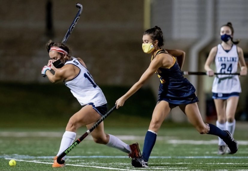 Getting my hockey fix tonight 🏑
<a href="/skylinefockey/">Skyline Field Hockey</a> <a href="/GreatLakesRFH/">Great Lakes Regional Field Hockey</a> 
#SemiFinals
#StateTourny