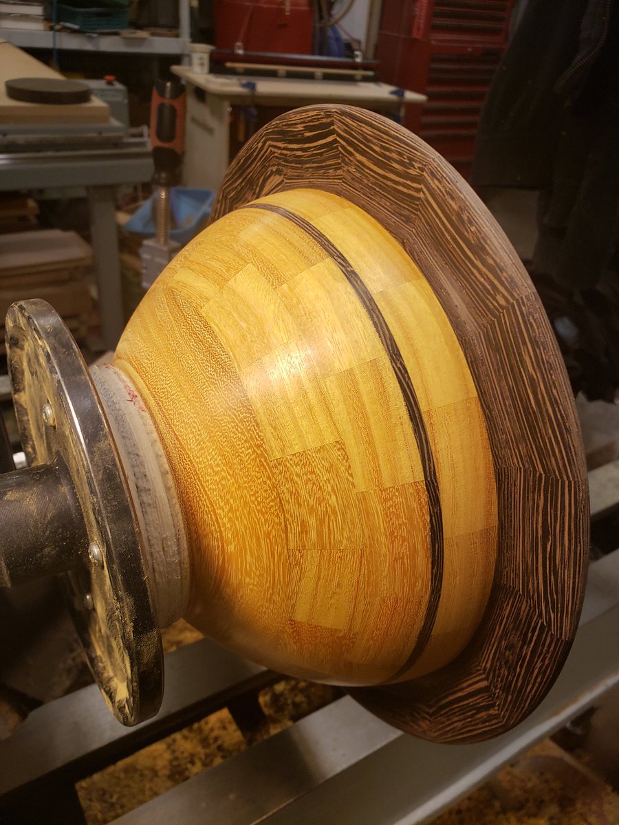 KyleStubbins's tweet photo. #osageorange &amp; #wenge shallow bowl. Beautiful 🎃 colors! It'd make a great 🍬 bowl!

#woodworking #creationsbyKAS #Stubbs #maker #segmentedturning https://t.co/gWHsKvT3wO